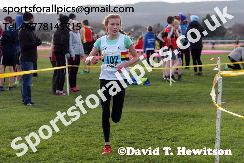 Girls under-13 North Eastern Cross Country, Redcar. Photo:  David T. Hewitson/Sports for All Pics